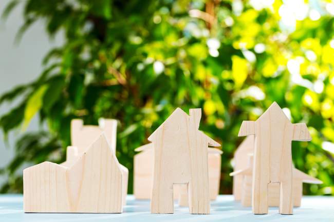 Differences Between Tenant-In-Common Investment of the 2000s and Delaware Statutory Investments of Today